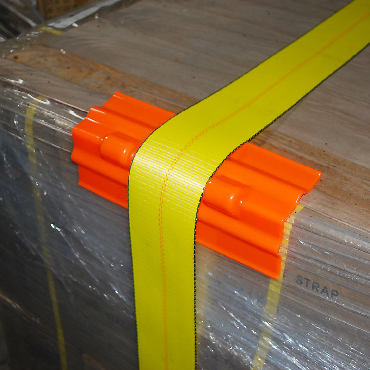4 x 4 Heavy Duty Edge Protectors for Lashing, High Density Polyethylene  buy in stock in U.S. in IDL Packaging